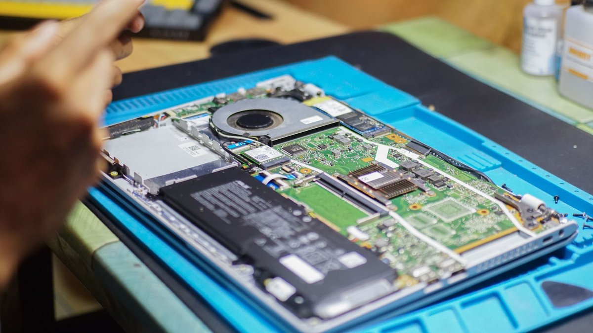 Laptop Battery Replacement in Dhaka — Complete 2026 Price & Service Guide — BAYAS Computer Repair Dhaka